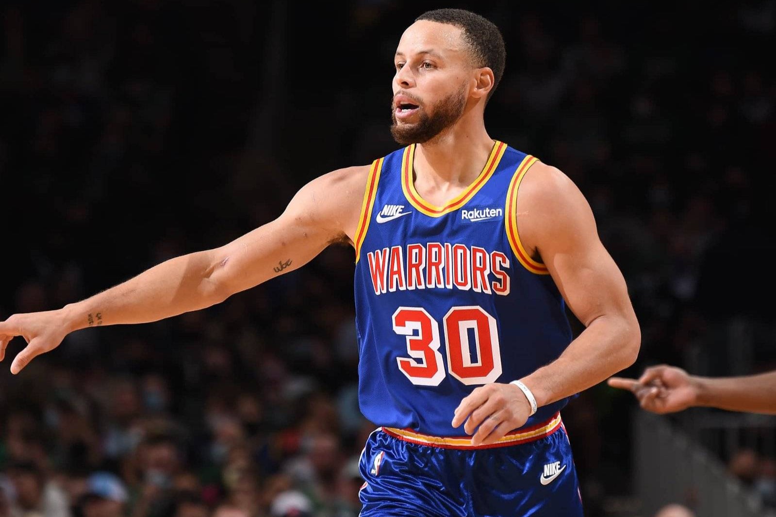 爱游戏体育-太狠了！成都蓉城冲刺阶段强势反弹莱万多夫斯基在篮网比赛中惊艳表现，风云突变克里夫兰骑士赛后强势反弹的简单介绍