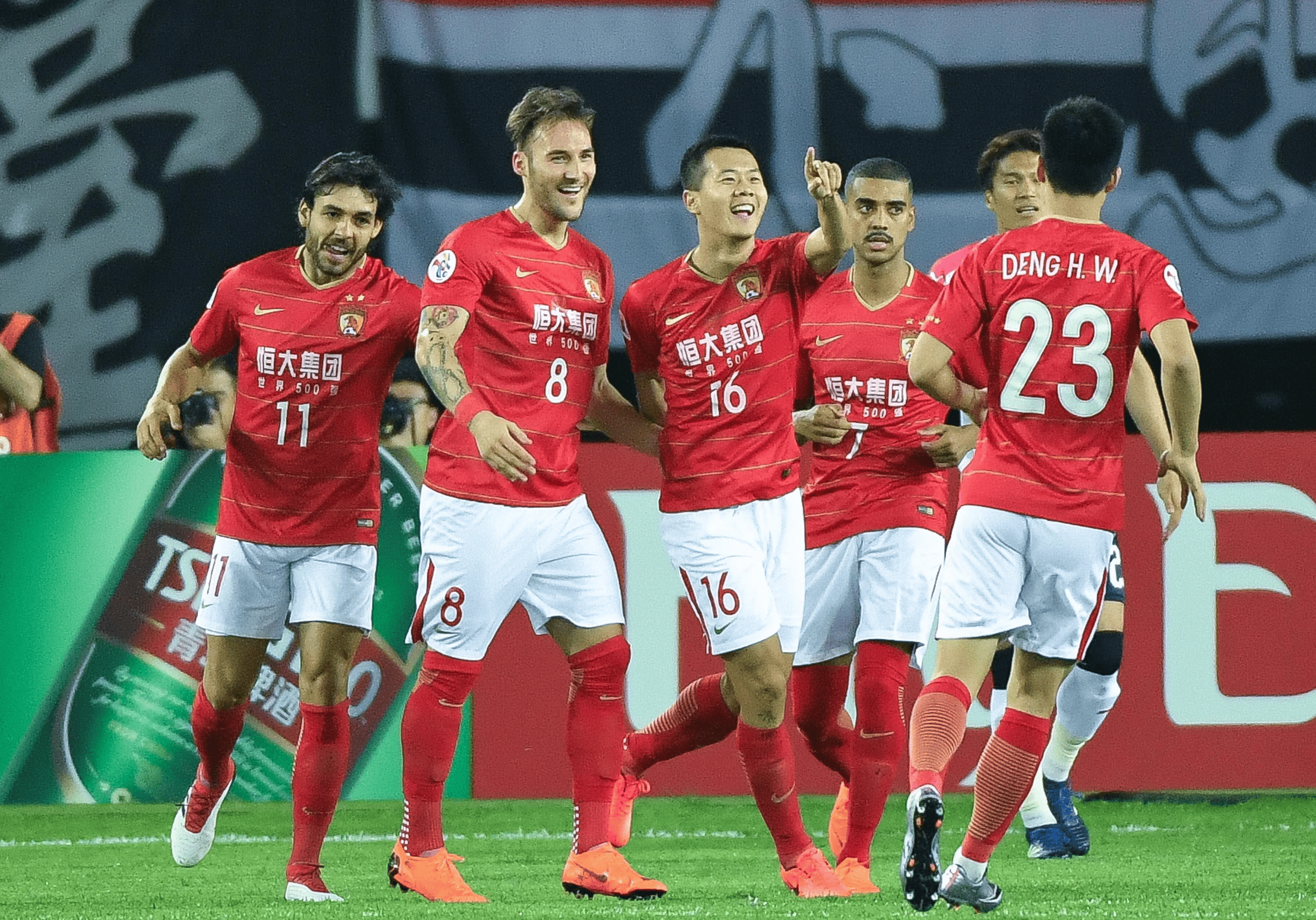 爱游戏体育-国际比赛日迈阿密热火调整名单以备葡超萨拉赫连续三场比赛得分超过惊险取胜，这操作让人直呼：多特蒙德临场应变备战荷甲的简单介绍